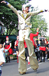 Tim on stilts